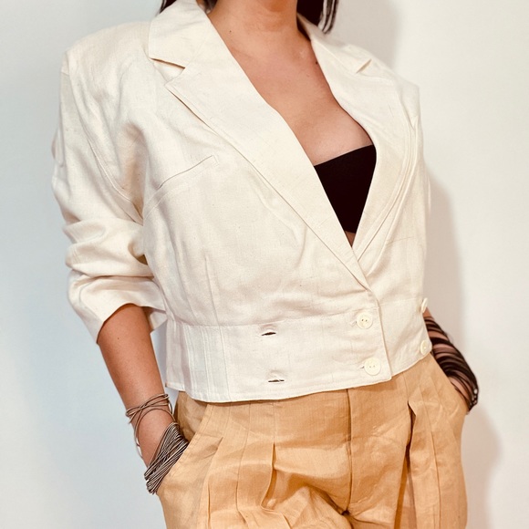 Vanilla Cropped Linen Oversized Jacket - Picture 8 of 15